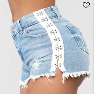 Fashion Nova Clasp Side Shorts